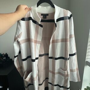 Tahari White and Black Knit Sweater